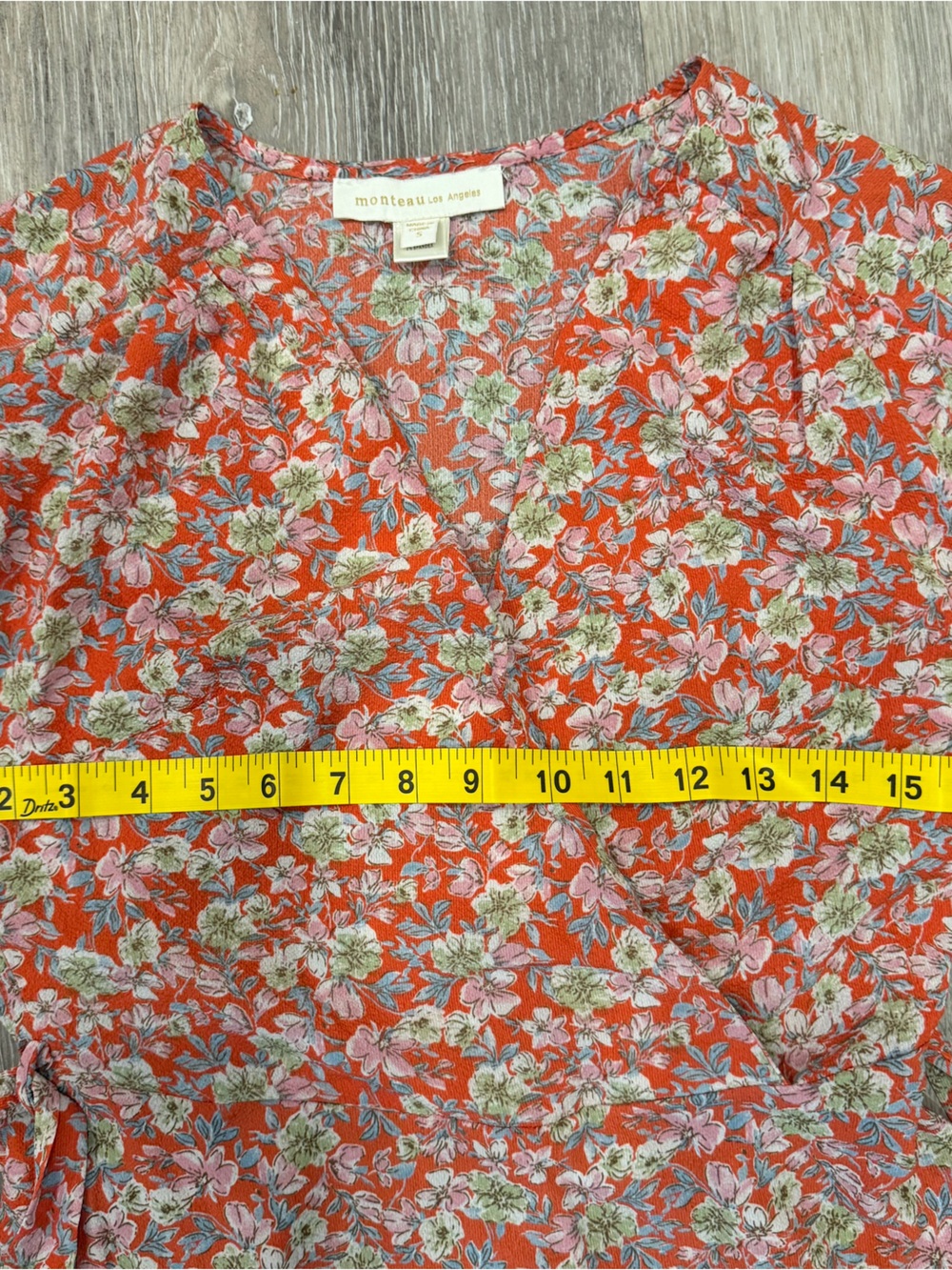 Monteau Los Angeles Red Floral V Neck Surplice Dress Size Small - Picture 7 of 9
